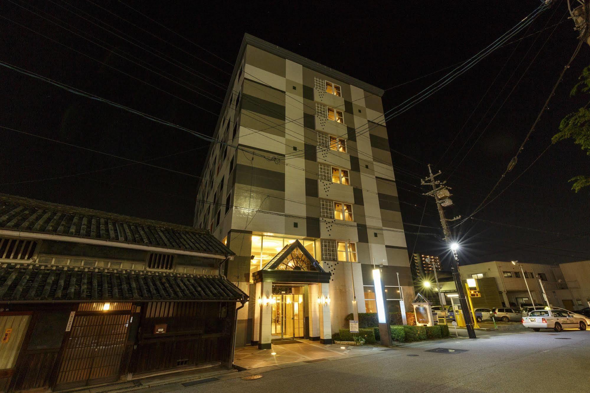 Court Hotel Курасікі Екстер'єр фото