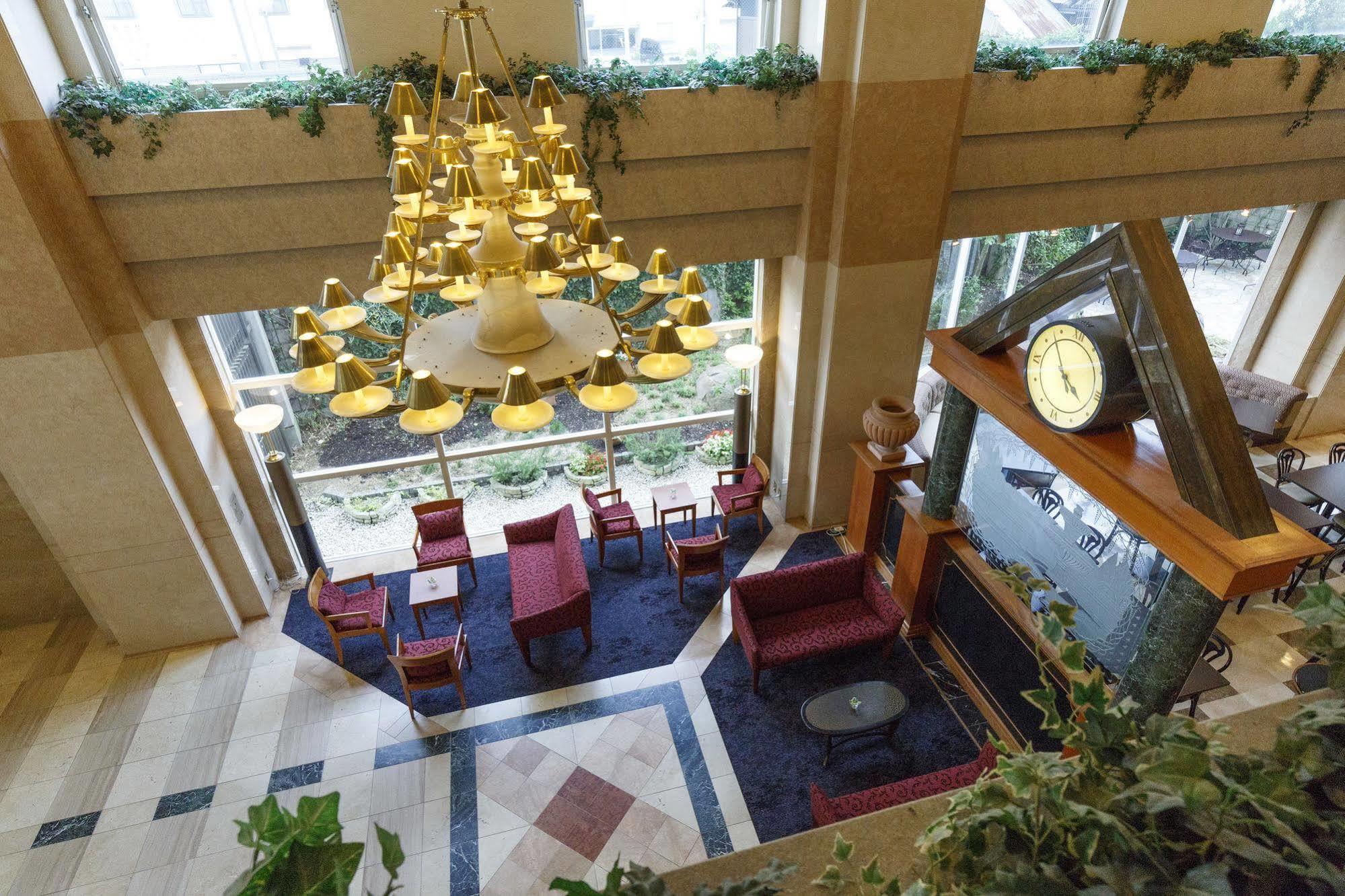 Court Hotel Курасікі Екстер'єр фото