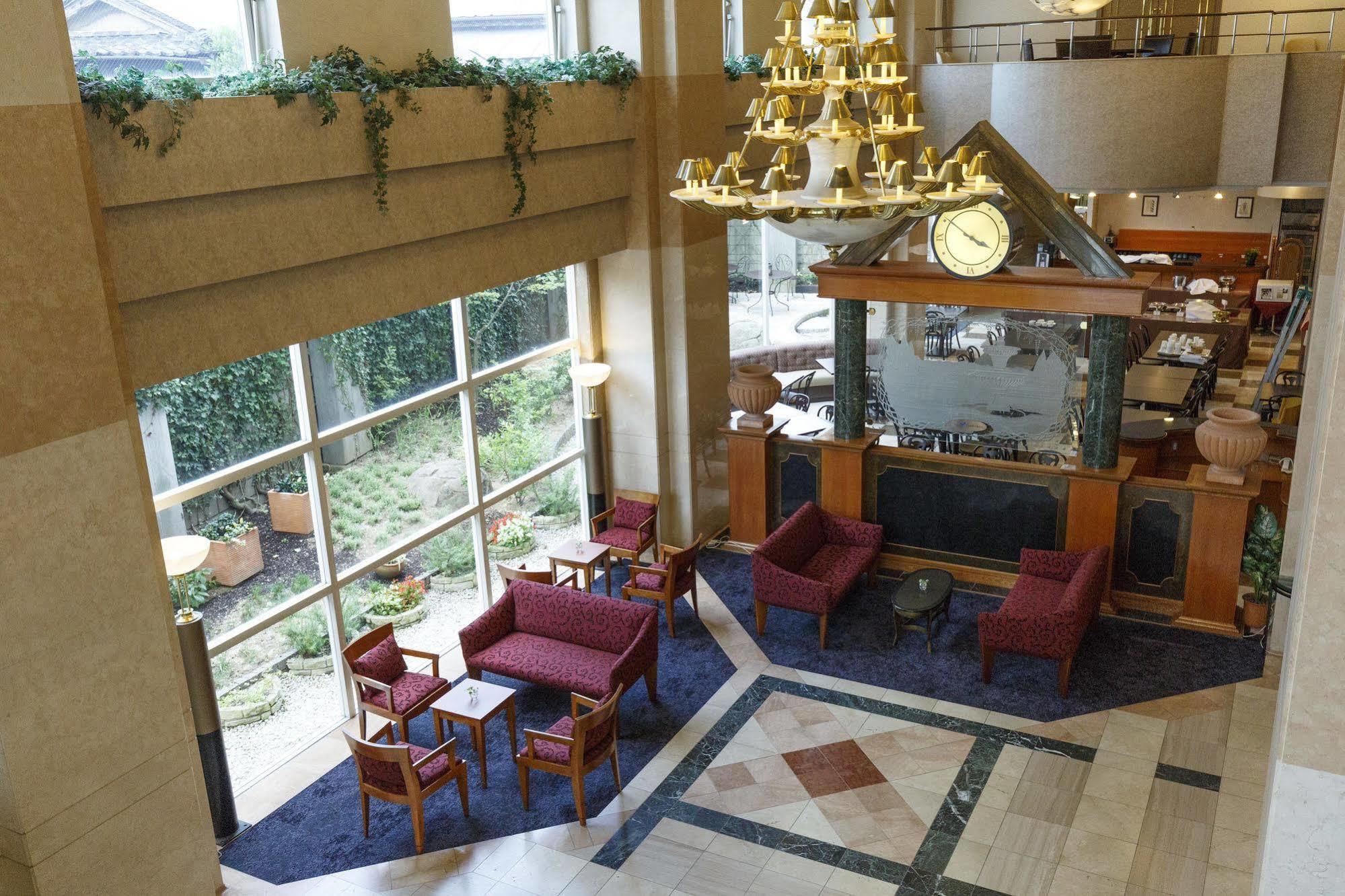 Court Hotel Курасікі Екстер'єр фото