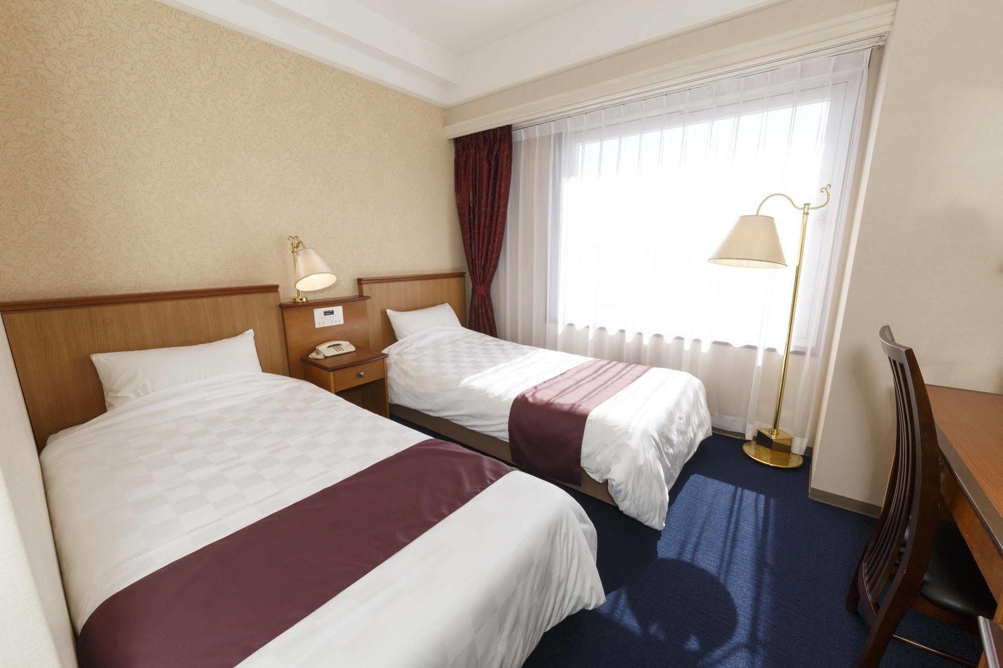 Court Hotel Курасікі Екстер'єр фото