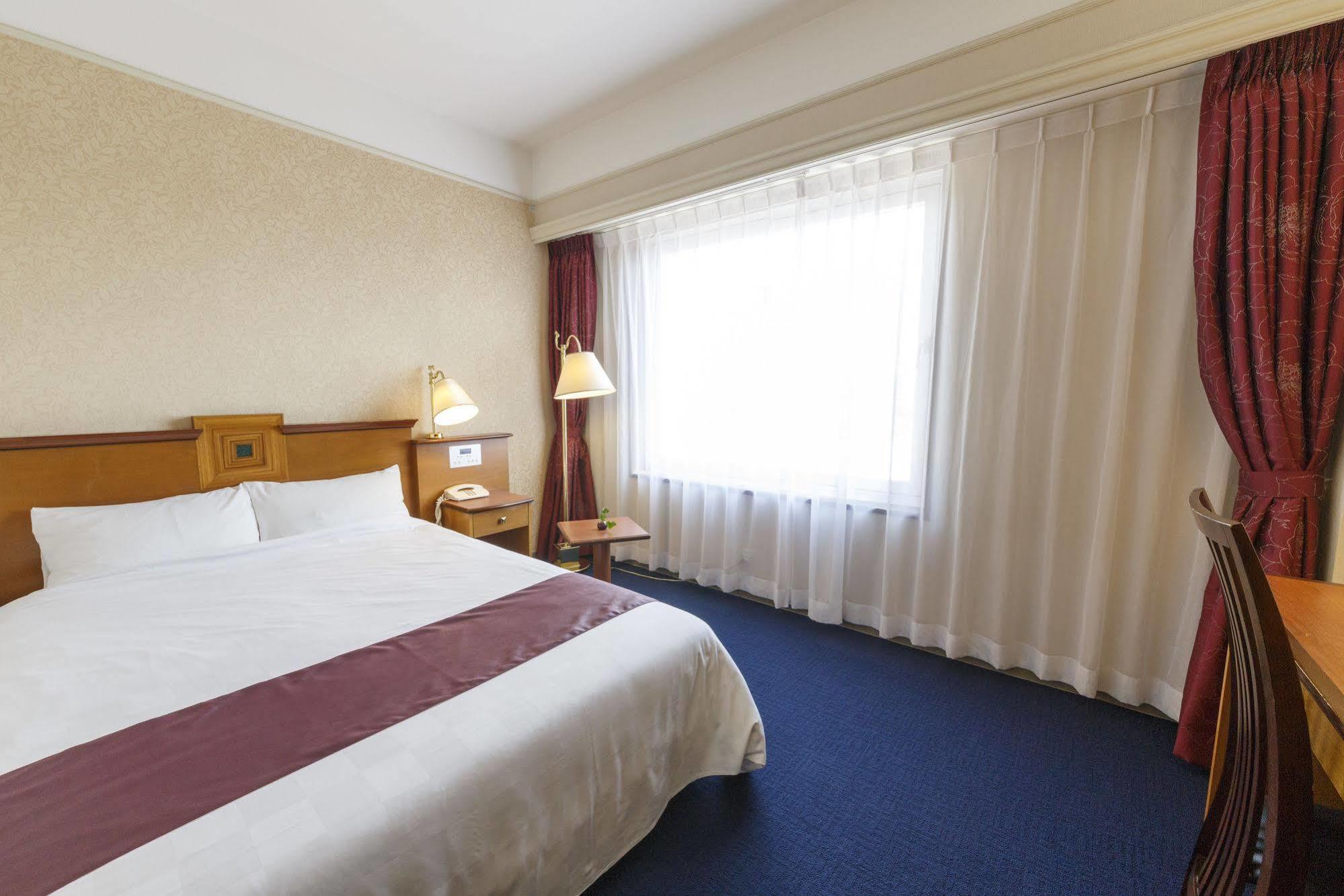 Court Hotel Курасікі Екстер'єр фото