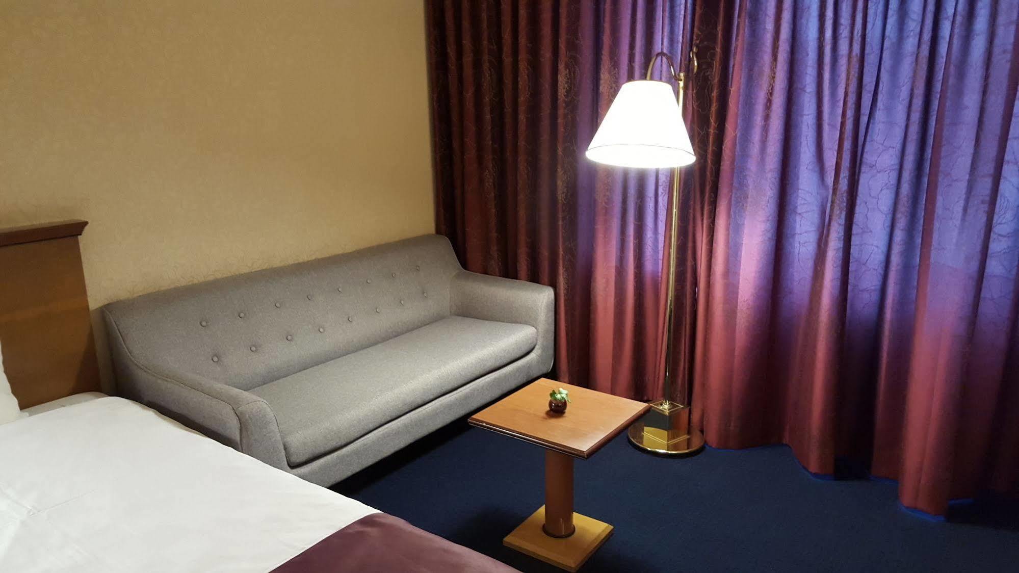 Court Hotel Курасікі Екстер'єр фото