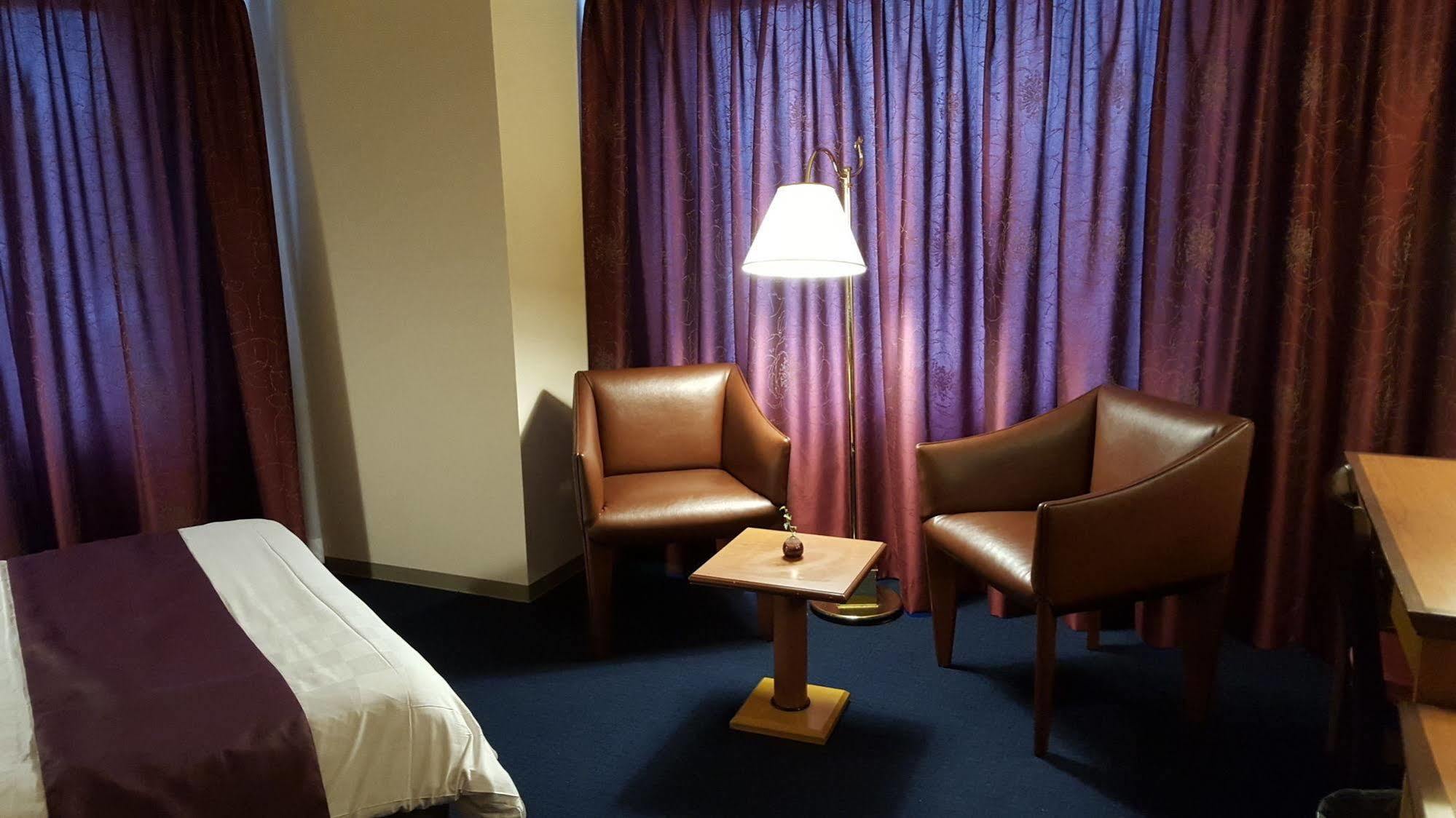 Court Hotel Курасікі Екстер'єр фото