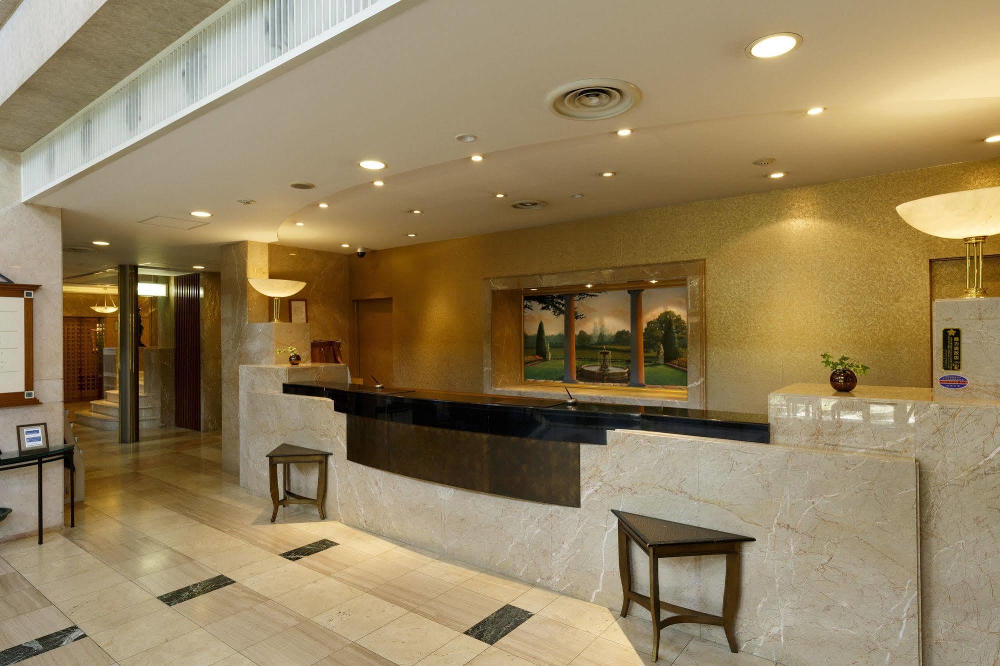 Court Hotel Курасікі Екстер'єр фото