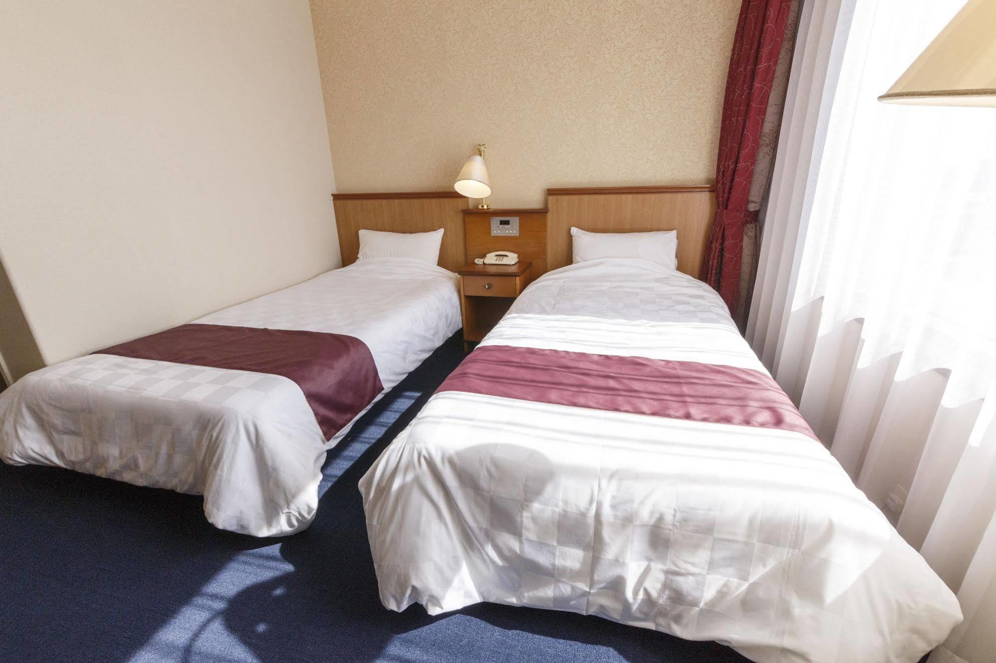 Court Hotel Курасікі Екстер'єр фото