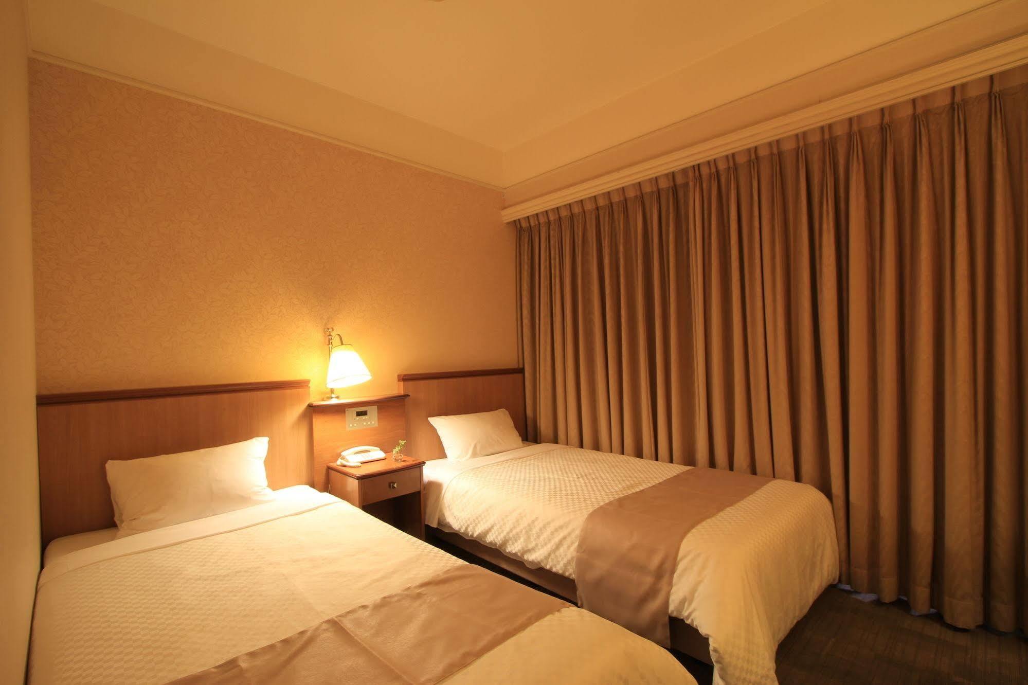 Court Hotel Курасікі Екстер'єр фото
