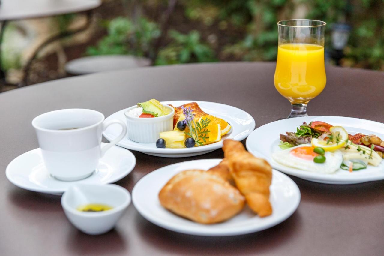 Court Hotel Курасікі Екстер'єр фото